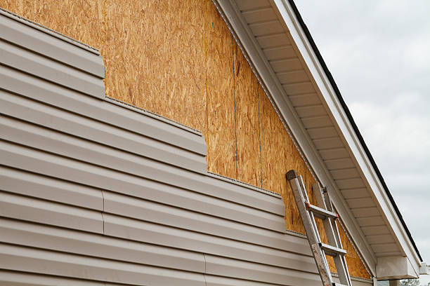 24/7 Emergency Vinyl Siding experts in Charlotte, TN